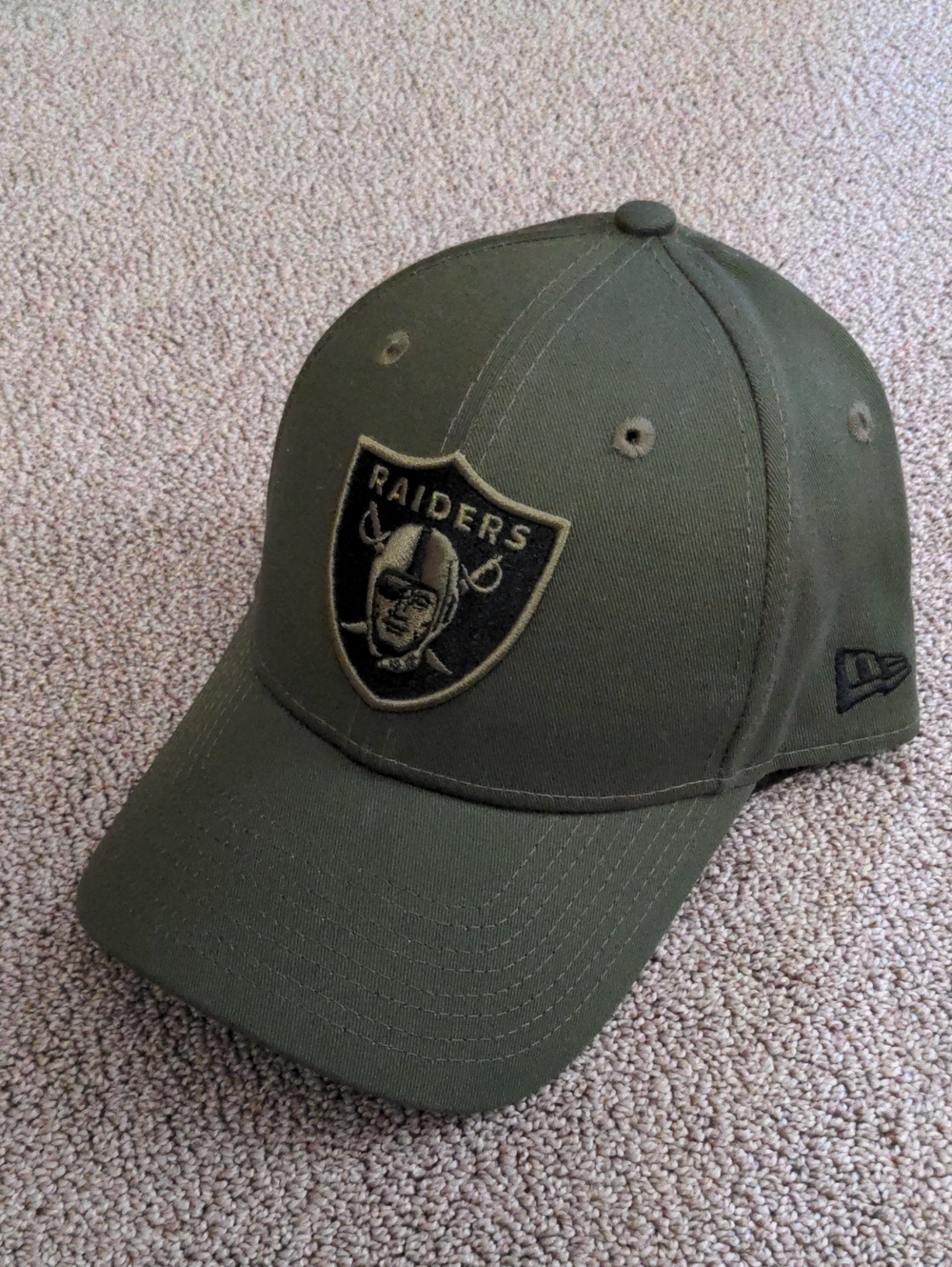 New Era 9FORTY Olive Raiders Embroidered Logo Cap